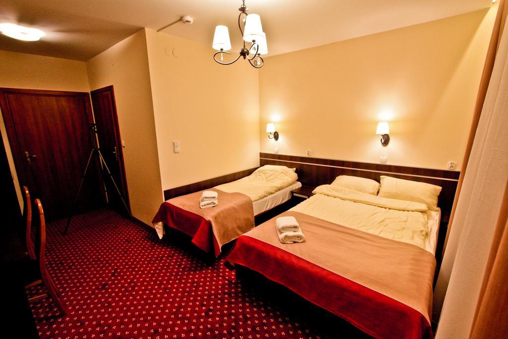 Hotel Milord Pułtusk Exterior foto