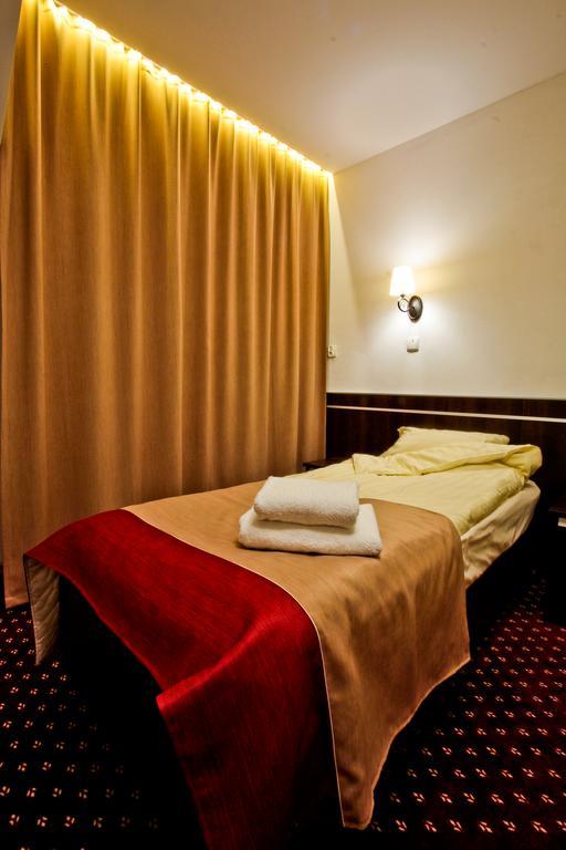 Hotel Milord Pułtusk Exterior foto